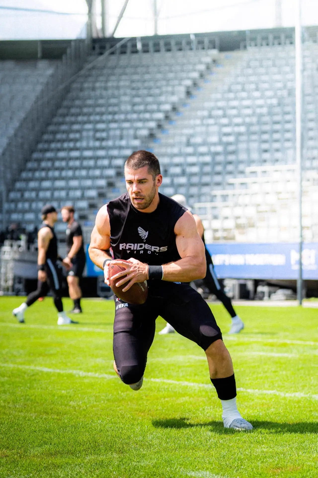 Raiders drive, Sport photography